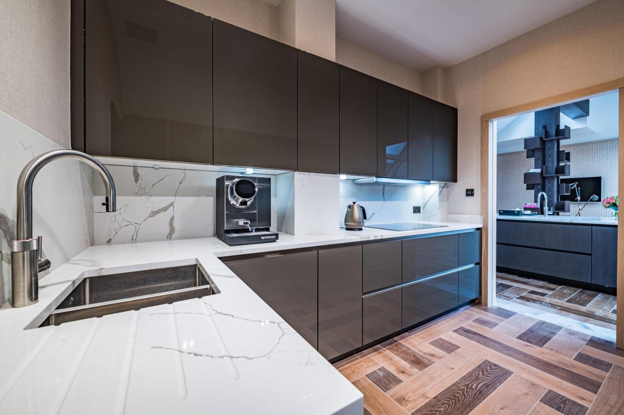 Stock Exchange Hotel, Manchester, Autograph Collection Exterior foto A modern kitchen