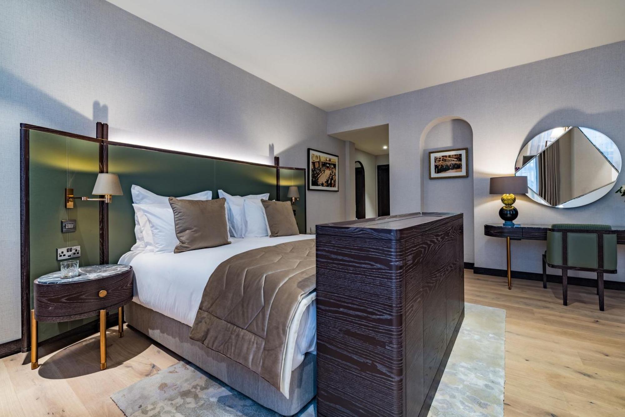 Stock Exchange Hotel, Manchester, Autograph Collection Exterior foto A bedroom at The Ivy Collection