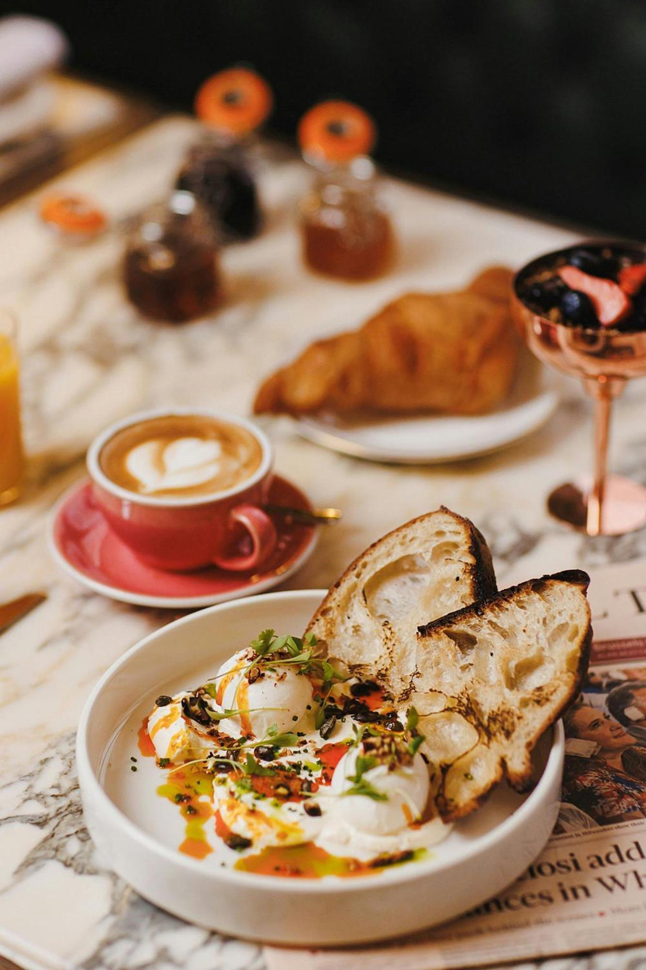 Stock Exchange Hotel, Manchester, Autograph Collection Exterior foto A typical breakfast in Paris